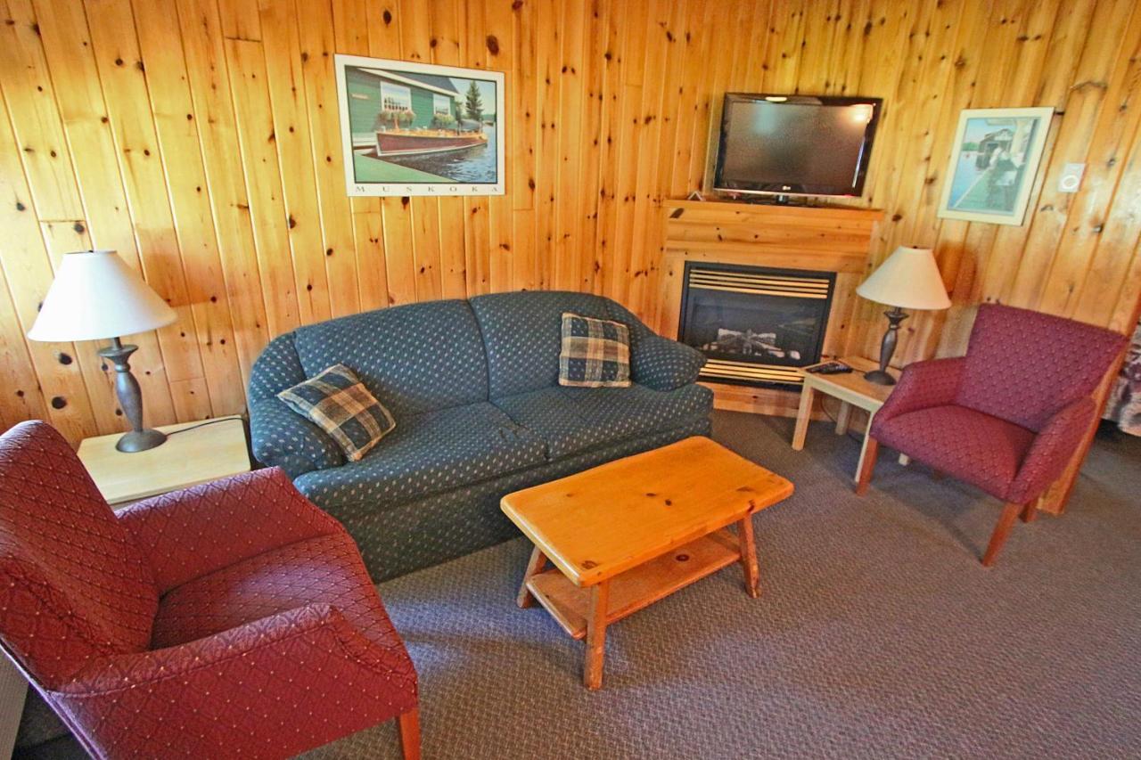 Colonial Bay Motel And Cottages Huntsville Zewnętrze zdjęcie